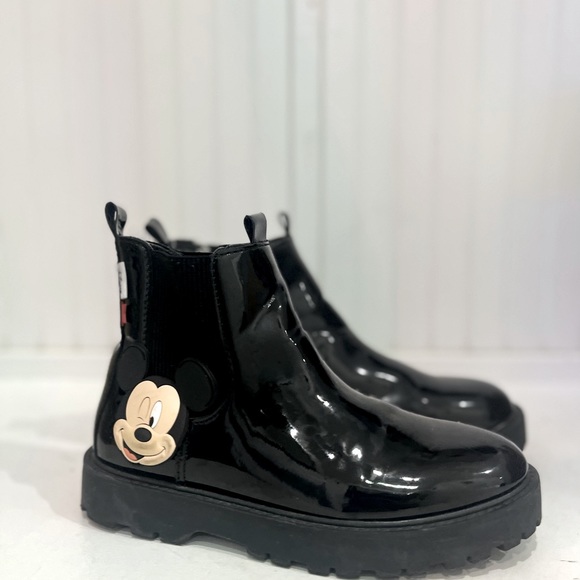 Disney Mickey and Minnie Patent boots - Picture 3 of 3